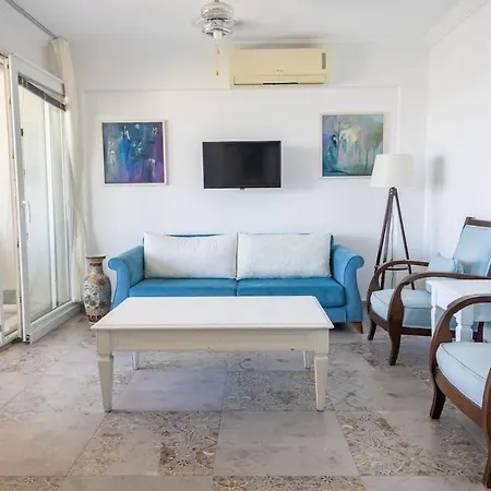 Stunning Sea View Cosy דירה *